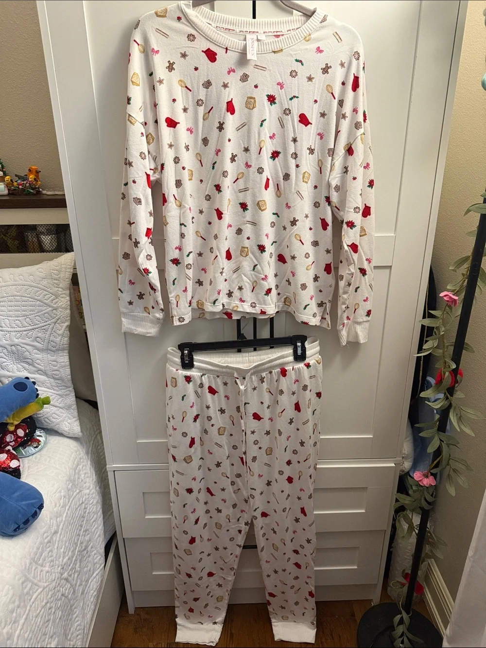 Holiday Print Pajama Set